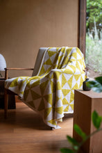 Load image into Gallery viewer, Trikona Throw Blanket | Green