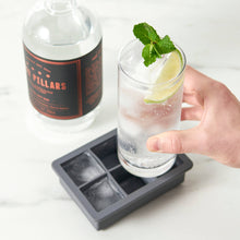 Load image into Gallery viewer, 1.5" Highball Ice Cube Tray w/ Lid