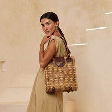 Load image into Gallery viewer, Twist Closure Rattan Bag| Dark Brown Leather
