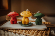 Load image into Gallery viewer, Mushroom Beeswax Candle