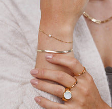 Load image into Gallery viewer, Flat Chain Bracelet | Gold