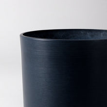 Load image into Gallery viewer, Signature Planter l Black
