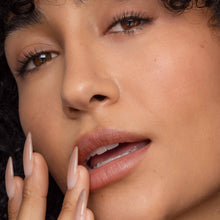 Load image into Gallery viewer, Roxie Lip Tint