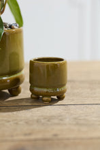 Load image into Gallery viewer, Ferris Footed Pot
