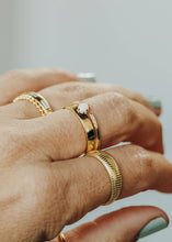 Load image into Gallery viewer, Ridged Gold Rings