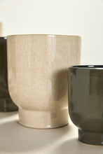 Load image into Gallery viewer, Fischer Pot | Warm White