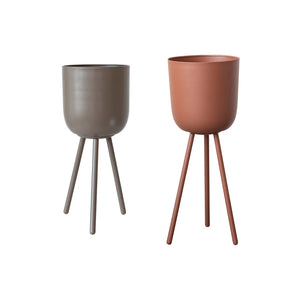 Matte Planter with Legs