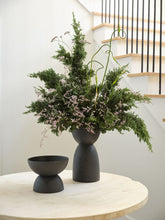 Load image into Gallery viewer, Neruda Footed Pot