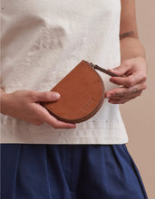 Load image into Gallery viewer, Laura's Purse | Cognac Classic Leather