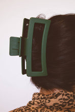 Load image into Gallery viewer, XL Claw Clip | Green
