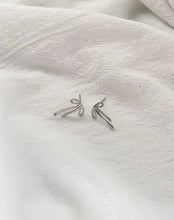 Load image into Gallery viewer, The Ribbon Earrings
