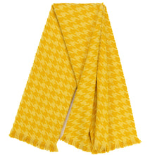 Load image into Gallery viewer, Houndstooth Throw | Daisy

