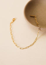Load image into Gallery viewer, Petite Link Chain Bracelet
