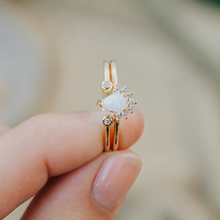 Load image into Gallery viewer, Burst Ring | Opal
