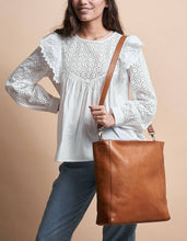 Load image into Gallery viewer, Sofia Bag | Cognac Stromboli Leather
