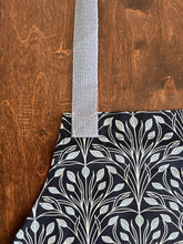 Load image into Gallery viewer, Glass Bouquet Apron
