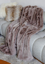Load image into Gallery viewer, Posh Faux Fur Throw l Latte
