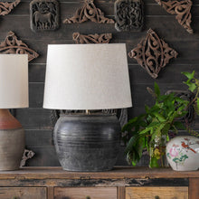 Load image into Gallery viewer, Cunmin Pot Table Lamp

