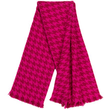 Load image into Gallery viewer, Houndstooth Throw | Pink
