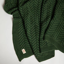 Load image into Gallery viewer, Washed Chevron Throw Blanket
