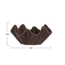 Load image into Gallery viewer, Stoneware Pleated Dish
