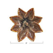 Load image into Gallery viewer, Stoneware Flower Plate
