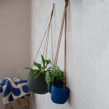 Load image into Gallery viewer, Angie Hanging Planter
