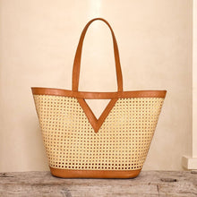 Load image into Gallery viewer, Triangle Rattan Tote
