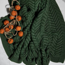 Load image into Gallery viewer, Washed Chevron Throw Blanket
