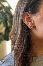 Load image into Gallery viewer, Bow Earring
