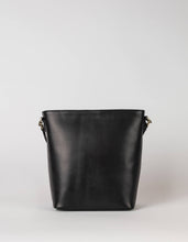 Load image into Gallery viewer, Bobbi Bucket Bag Maxi | Black Classic
