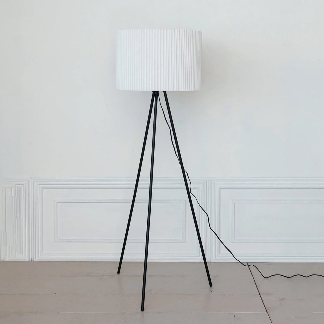 Metal Tripod Floor Lamp