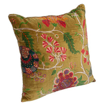 Load image into Gallery viewer, Printed Flower Pillow
