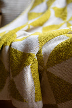 Load image into Gallery viewer, Trikona Throw Blanket | Green
