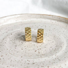 Load image into Gallery viewer, Geometric Huggie Hoop
