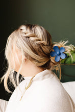 Load image into Gallery viewer, Jumbo Flower Clip l Navy
