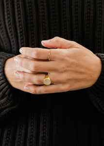 Signet Ring | Mother of Pearl