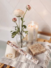 Load image into Gallery viewer, Bath Soak | Wildflowers
