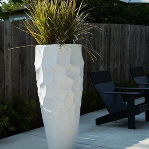 Grand Vela Planter