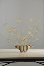Load image into Gallery viewer, Nadia Vase
