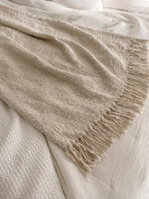 Load image into Gallery viewer, Cozy Boucle Throw l Beige
