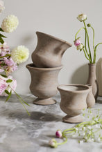 Load image into Gallery viewer, Wallace Urn
