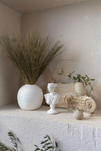 Load image into Gallery viewer, Konos Vase l White
