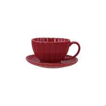 Load image into Gallery viewer, Pleated Red Plate
