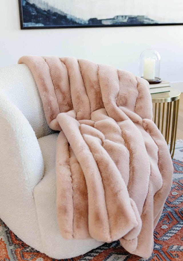 Posh Faux Fur Throw l Blush