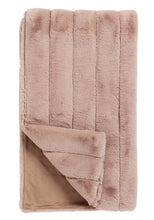 Load image into Gallery viewer, Posh Faux Fur Throw l Blush

