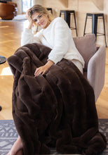 Load image into Gallery viewer, Posh Faux Fur Throw l Chocolate
