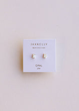 Load image into Gallery viewer, Baguette Earring l White Opal
